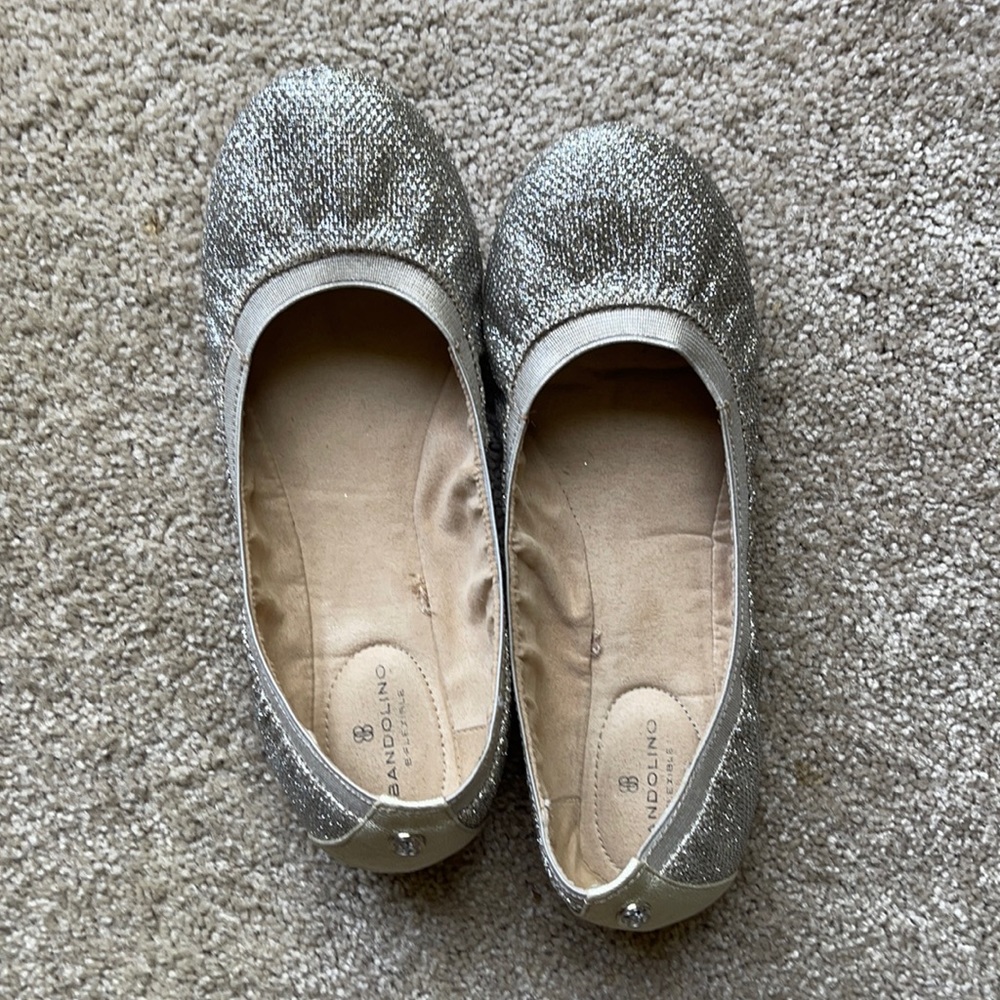 Bandolino Brand sparkly silver-gold tan flats